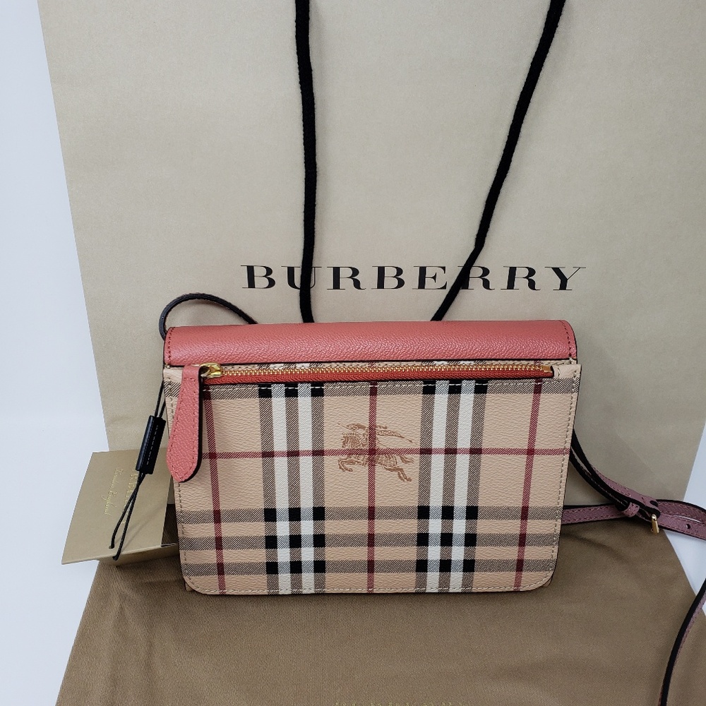 100% Auth Burberry Soft Grain Haymarket Crossbody - Picture 2 of 8